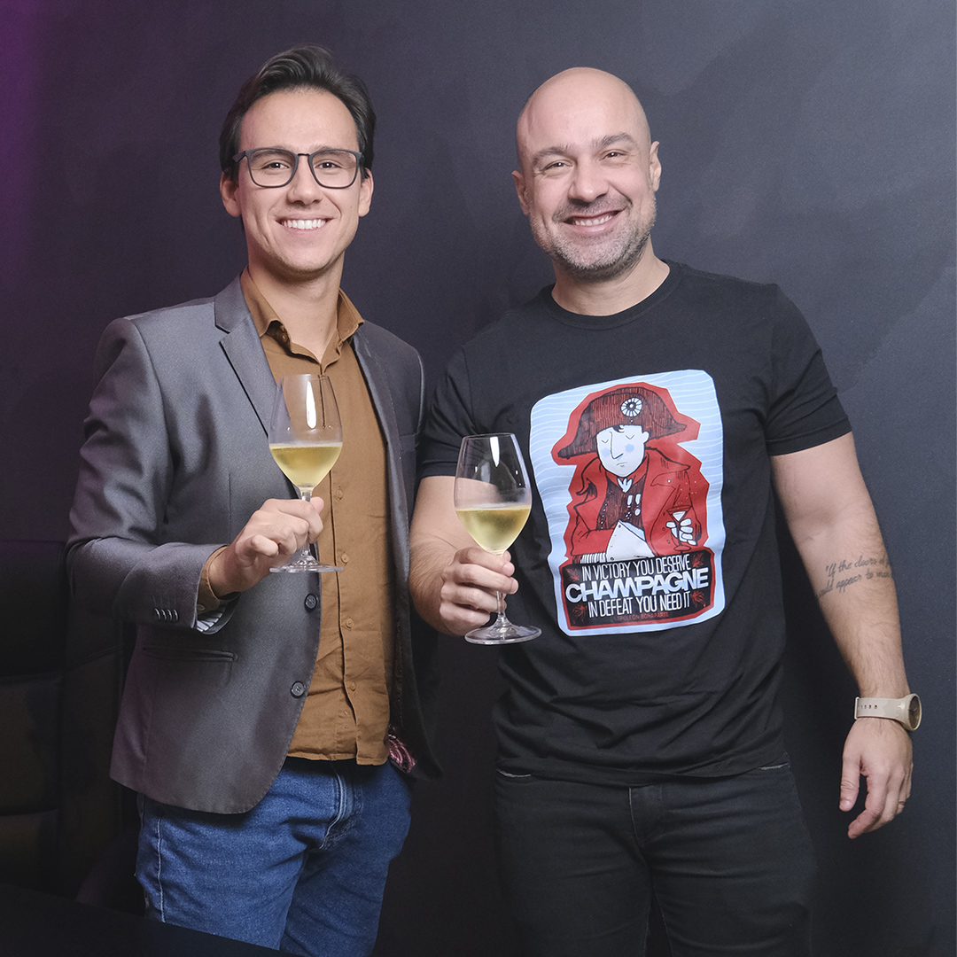 Stêvão Limana - Apresentador na CNN Brasil, com especialização em Enologia e Viticultura