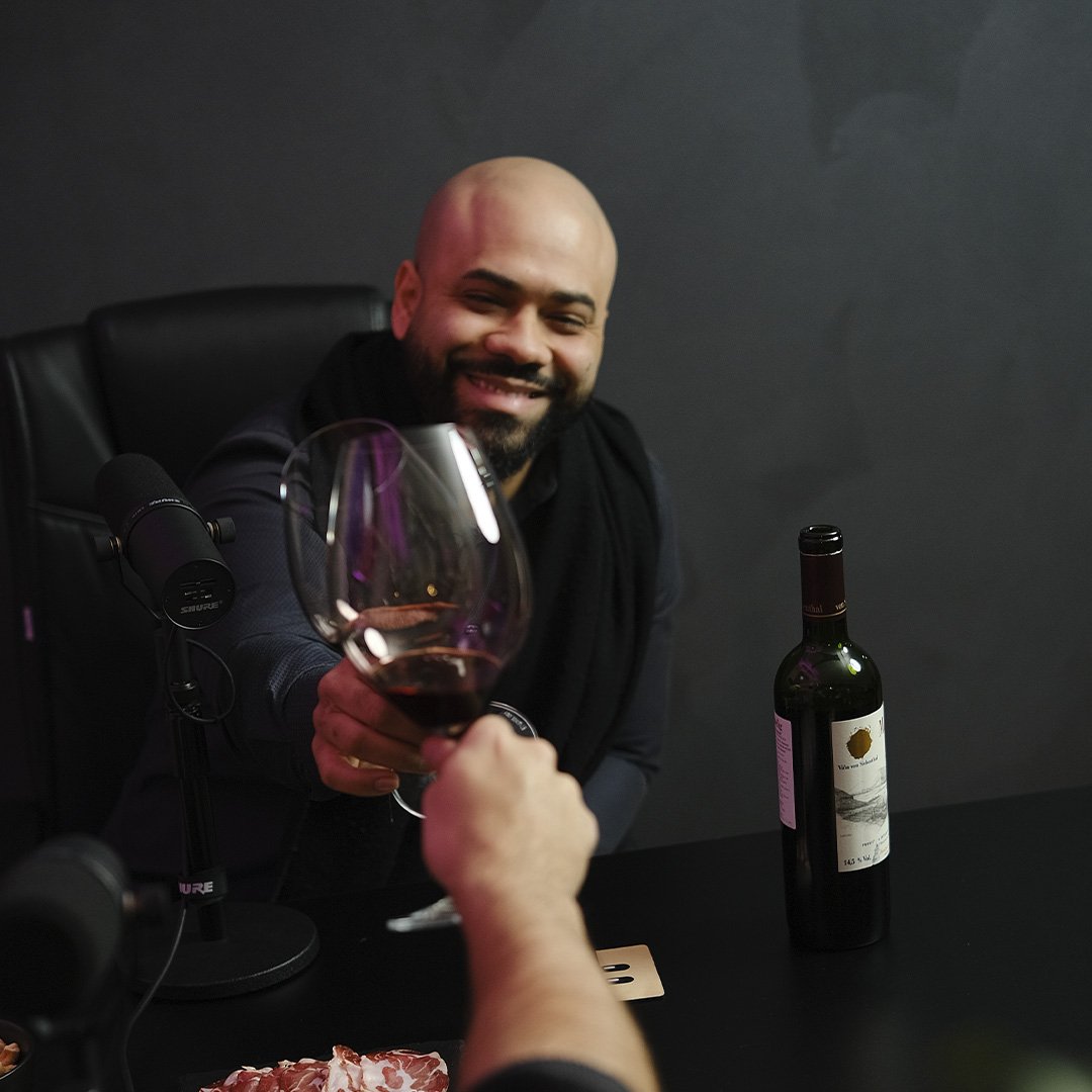 Ed Cleiton - Sommelier do Scandallo Lounge